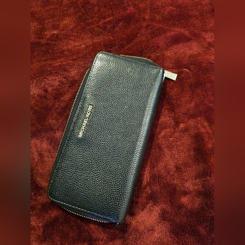 Michael kors large wallet